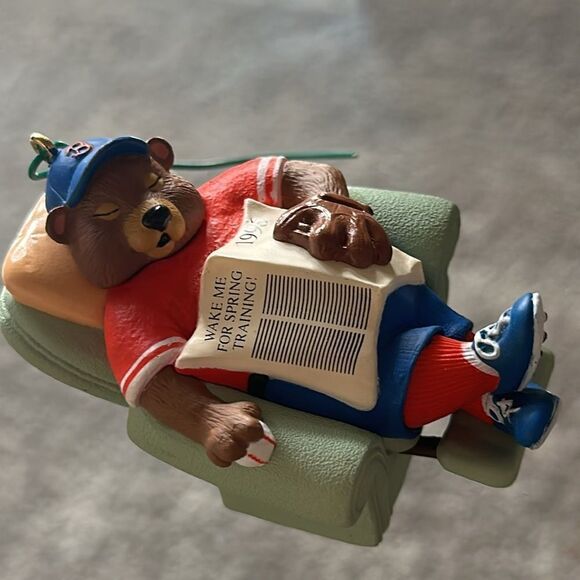 Hallmark Keepsake Ornament: 1996 Happy Holi-doze! - Picture 1 of 8